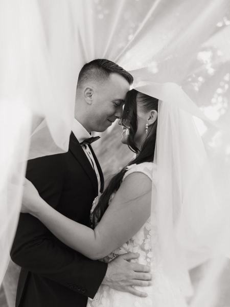 Romantic couple portrait at Islamorada Fish Company Florida Keys